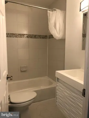 $2,250 | 1904 Fairmount Avenue, Unit 1, Philadelphia, PA 19130