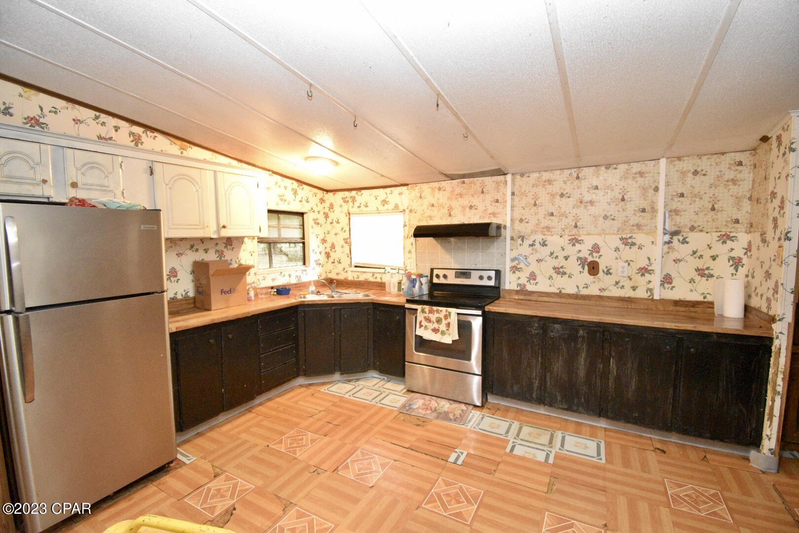 470 Goshun Creek Road Chipley, FL 32428 - Photo 2 of 35