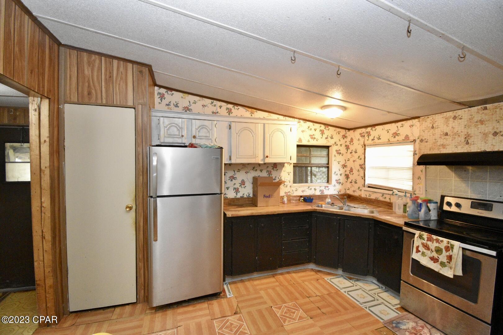 470 Goshun Creek Road Chipley, FL 32428 - Photo 3 of 35