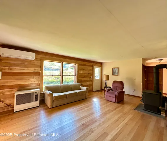 $499,000 | 5290 Irish Hill Road, Montrose, PA 18801