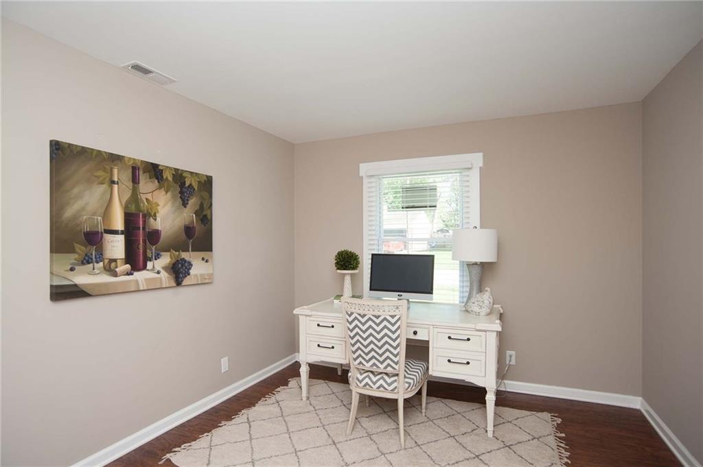 7904 Roy Road Indianapolis, IN 46219 - Photo 12 of 26 Gallery Image 12