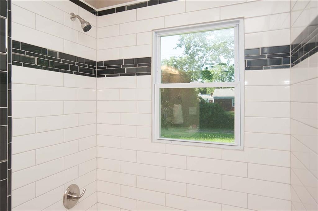 7904 Roy Road Indianapolis, IN 46219 - Photo 18 of 26 Gallery Image 18