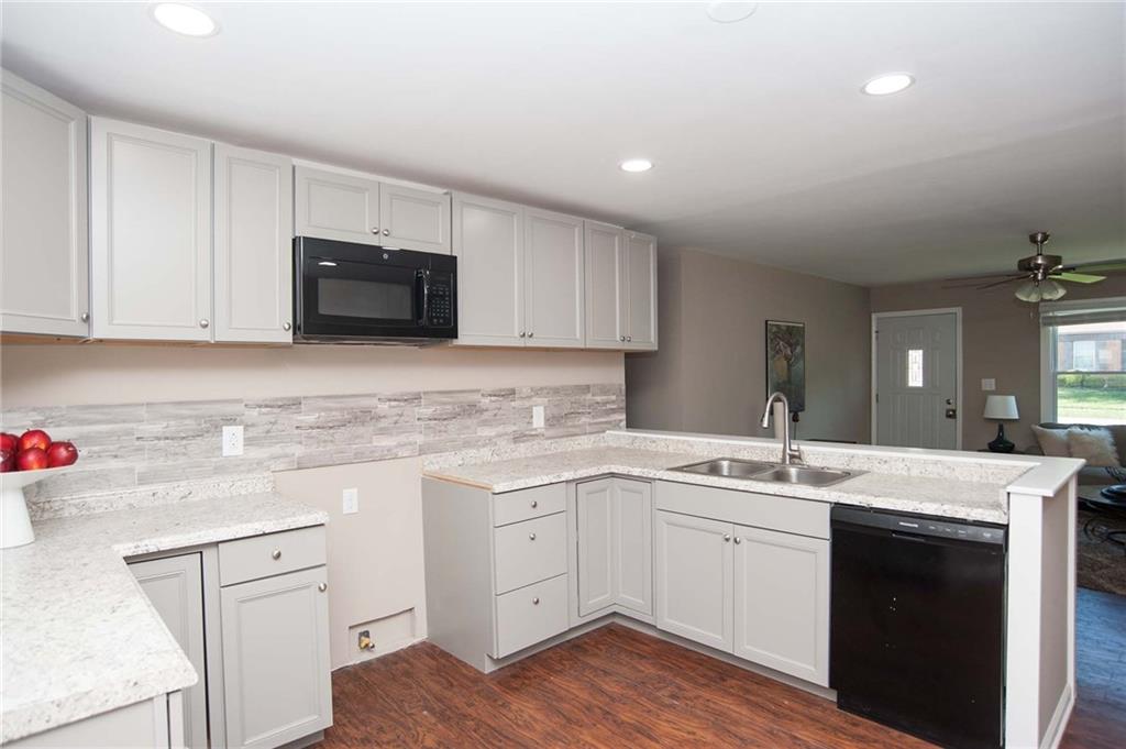 7904 Roy Road Indianapolis, IN 46219 - Photo 7 of 26 Gallery Image 7