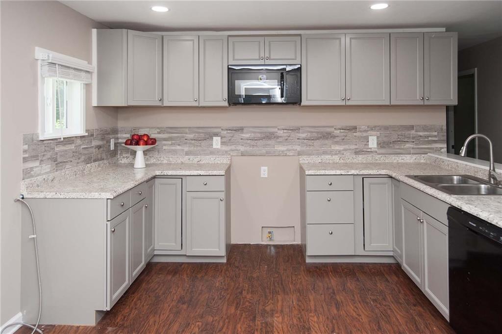7904 Roy Road Indianapolis, IN 46219 - Photo 9 of 26 Gallery Image 9