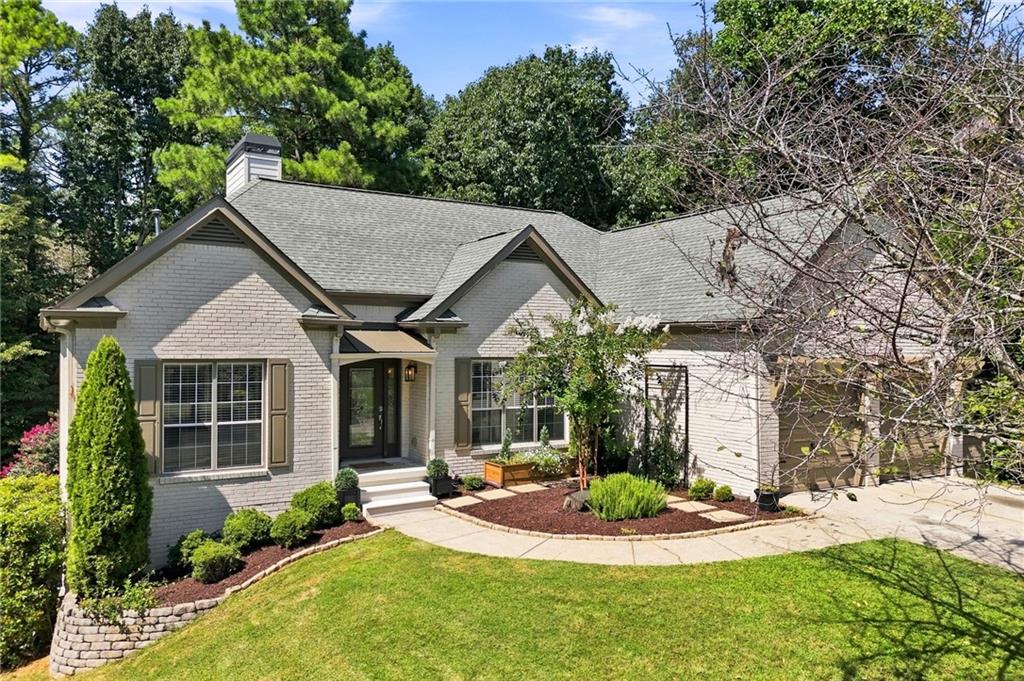 520 Chestnut Walk Canton, GA 30114 - Photo 4 of 83 Gallery Image 4
