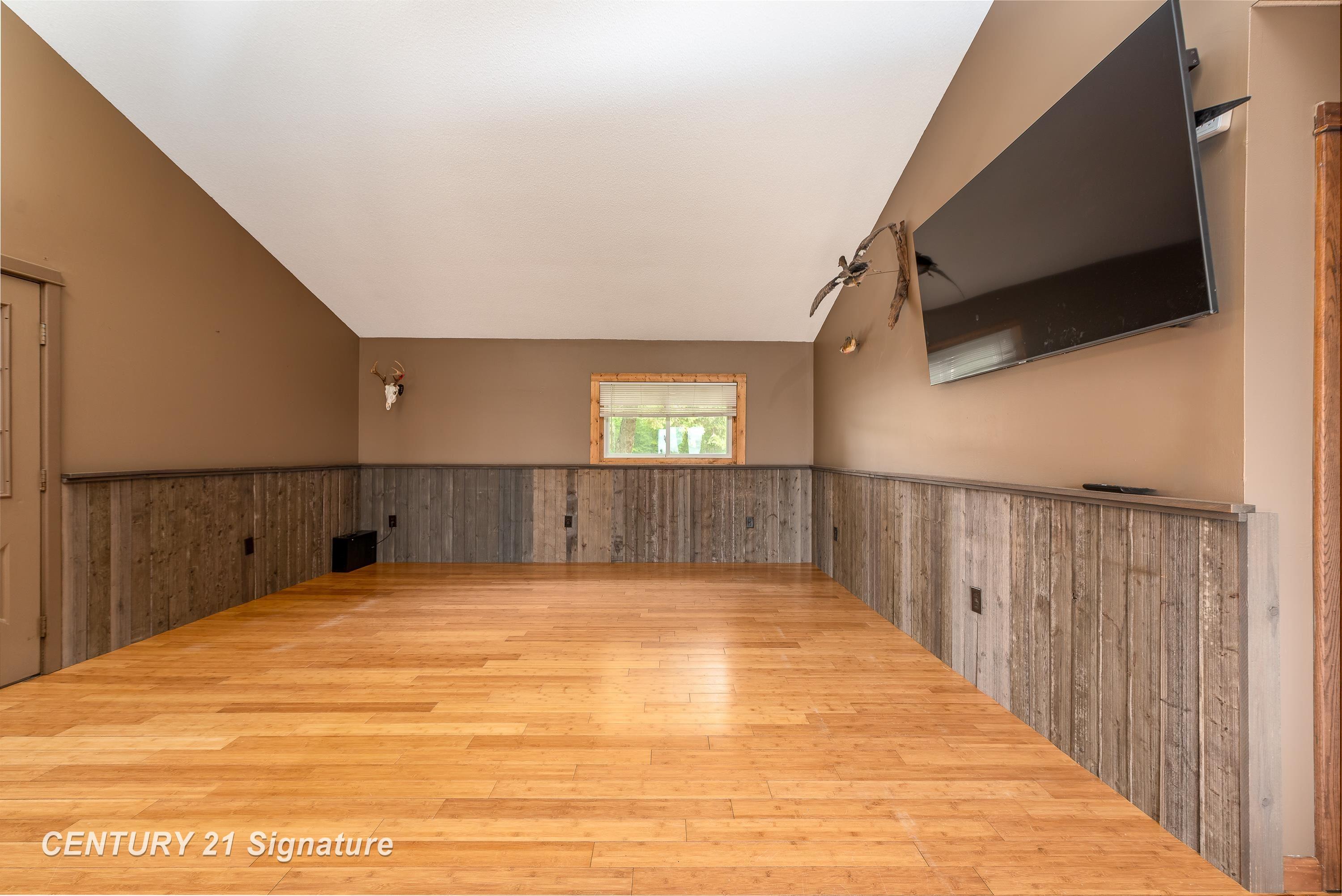 1311 Wilder Road Auburn, MI 48611 - Photo 9 of 48 50176140-3f18ee9f-1201-42ee-8ac0-00f7daeb96e3.JPG