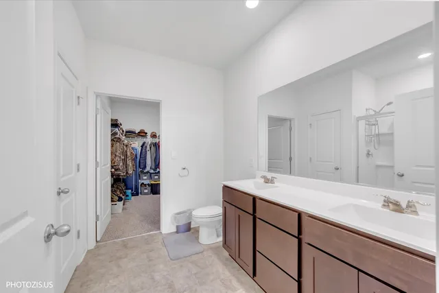 $280,000 | 2274 Cypress Court, Unit 3211, Wonder Lake, IL 60097