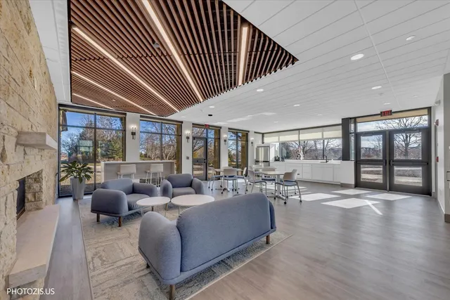 $280,000 | 2274 Cypress Court, Unit 3211, Wonder Lake, IL 60097