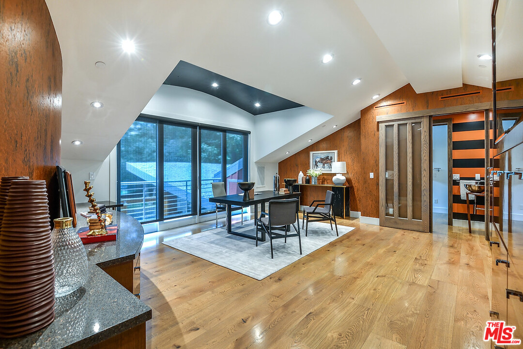 20700 Northridge Road Chatsworth, CA 91311 - Photo 15 of 24