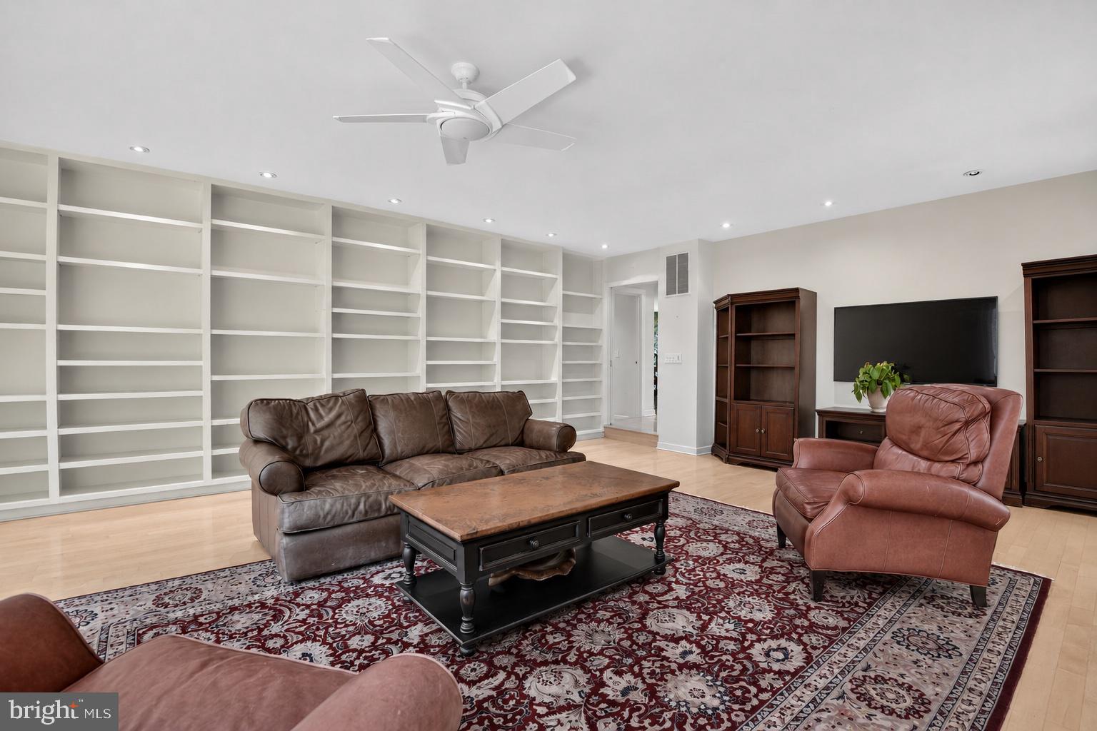 10801 Balantre Lane Potomac, MD 20854 - Photo 30 of 71