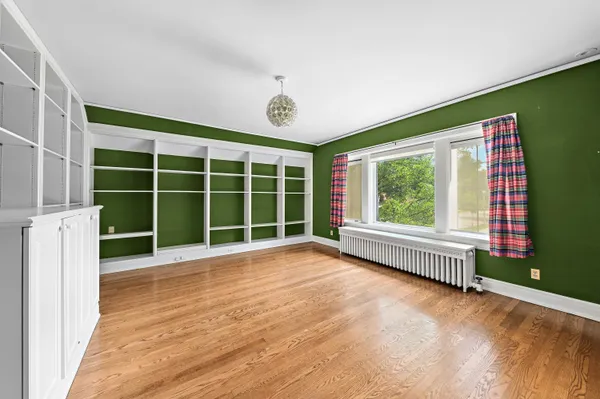 $1,195,000 | 2225 North Lake Drive, Milwaukee, WI 53202