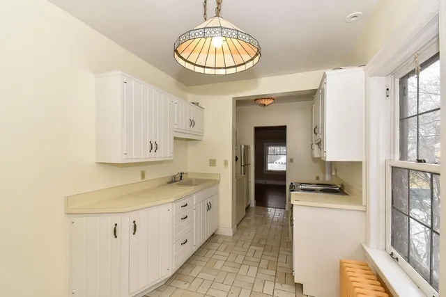 $1,195,000 | 2225 North Lake Drive, Milwaukee, WI 53202