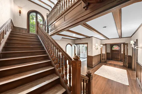 $1,195,000 | 2225 North Lake Drive, Milwaukee, WI 53202