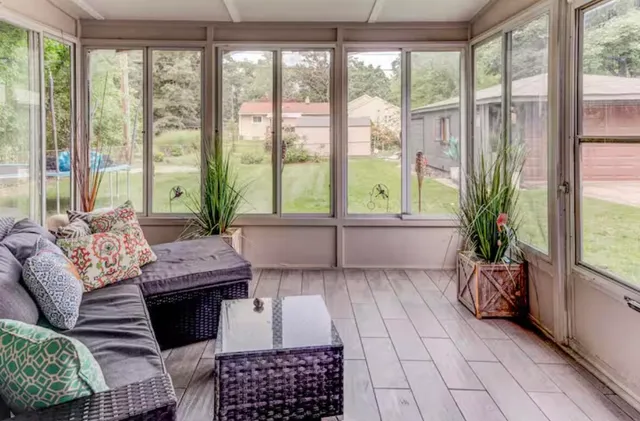 $340,000 | 1630 Weymouth Street, West Bloomfield, MI 48324