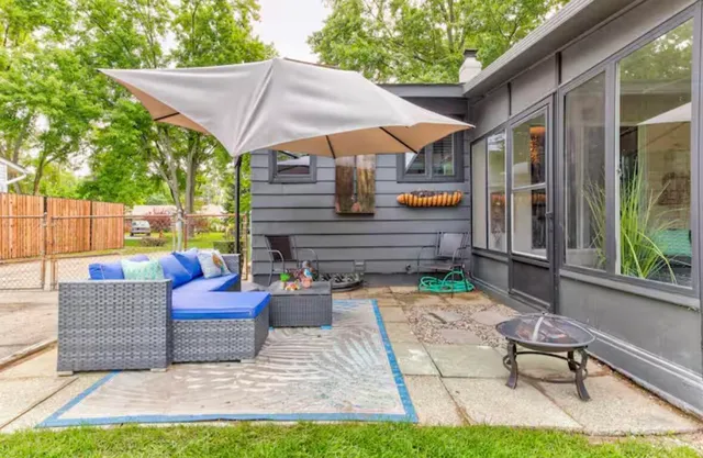 $340,000 | 1630 Weymouth Street, West Bloomfield, MI 48324