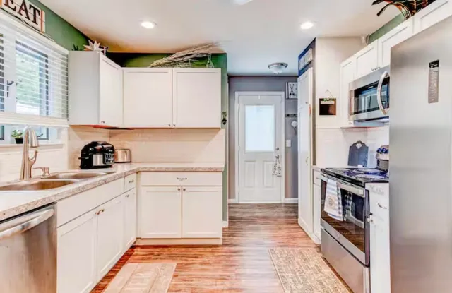 $340,000 | 1630 Weymouth Street, West Bloomfield, MI 48324