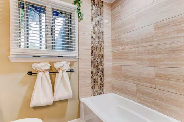 $340,000 | 1630 Weymouth Street, West Bloomfield, MI 48324