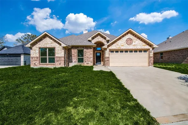 $2,350 | 2800 Rodeo Drive, Quinlan, TX 75474