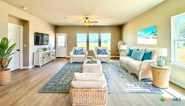 $275,000 | 607 West Bayshore Drive, Palacios, TX 77465