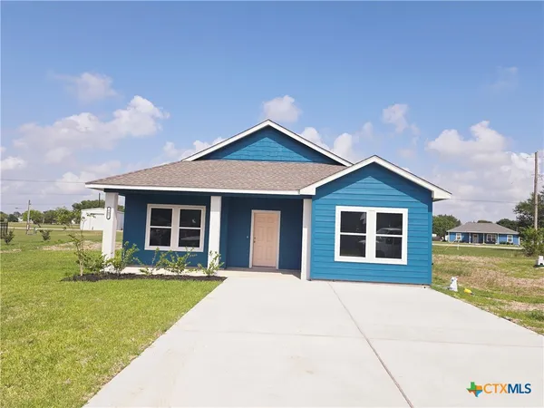 $275,000 | 607 West Bayshore Drive, Palacios, TX 77465