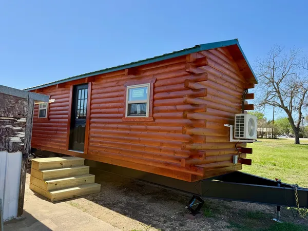 $800 | 203 West 22nd Street, Unit 12 / CABIN, Cameron, TX 76520