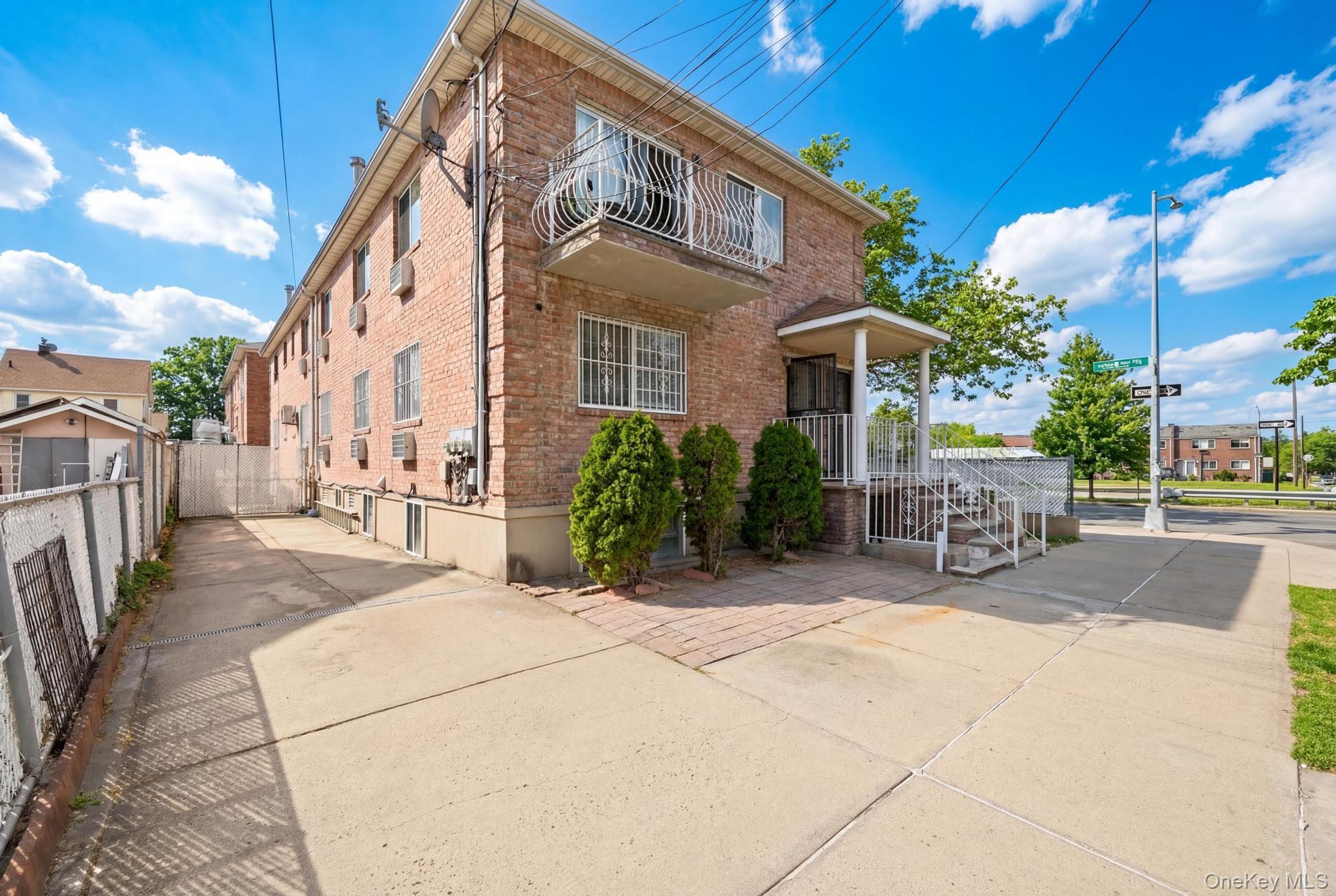 61-16 161 Street Queens, NY 11365 - Photo 4 of 22 a view of a building with sitting area