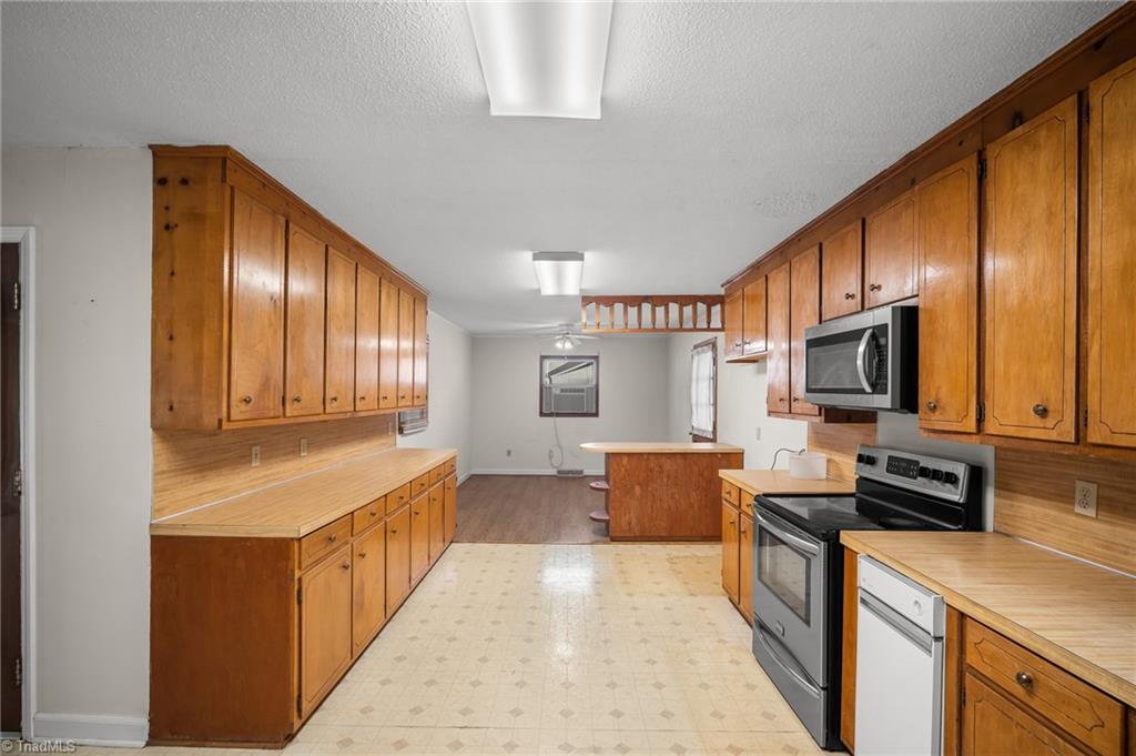 2906 Leonard Road Lexington, NC 27295 - Photo 8 of 20