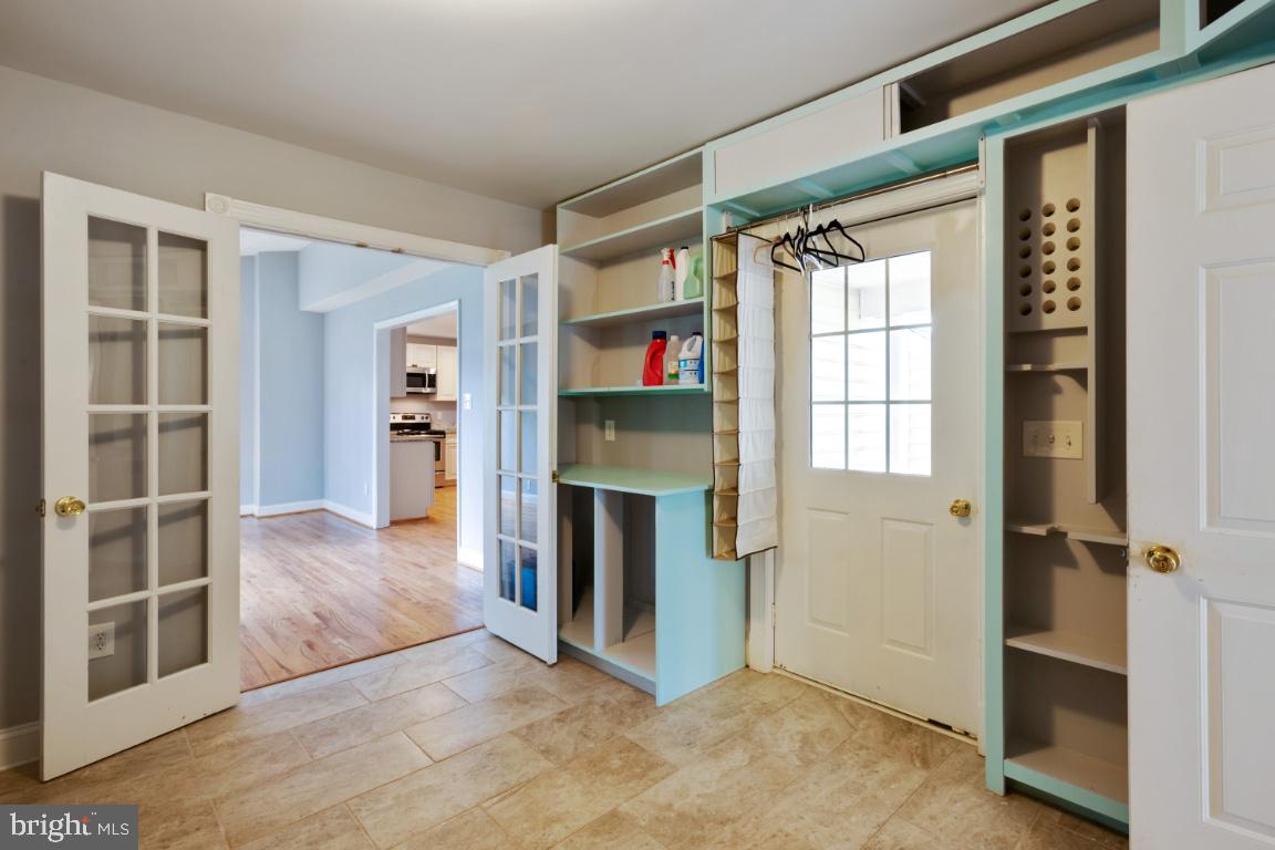 15368 Rocky Ridge Lane Culpeper, VA 22701 - Photo 25 of 35 Laundry room to back covered porch