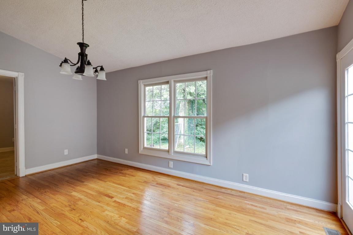 Dining room off kitchen