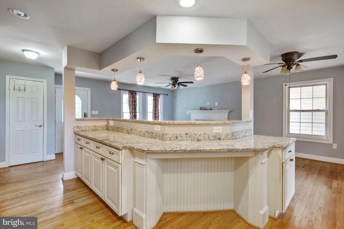 15368 Rocky Ridge Lane Culpeper, VA 22701 - Photo 9 of 35 Kitchen with large island