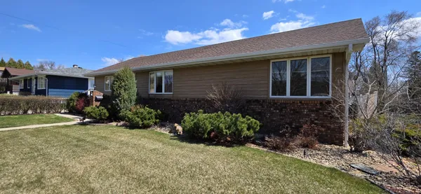 $285,000 | 414 8th Avenue Northwest, Valley City, ND 58072
