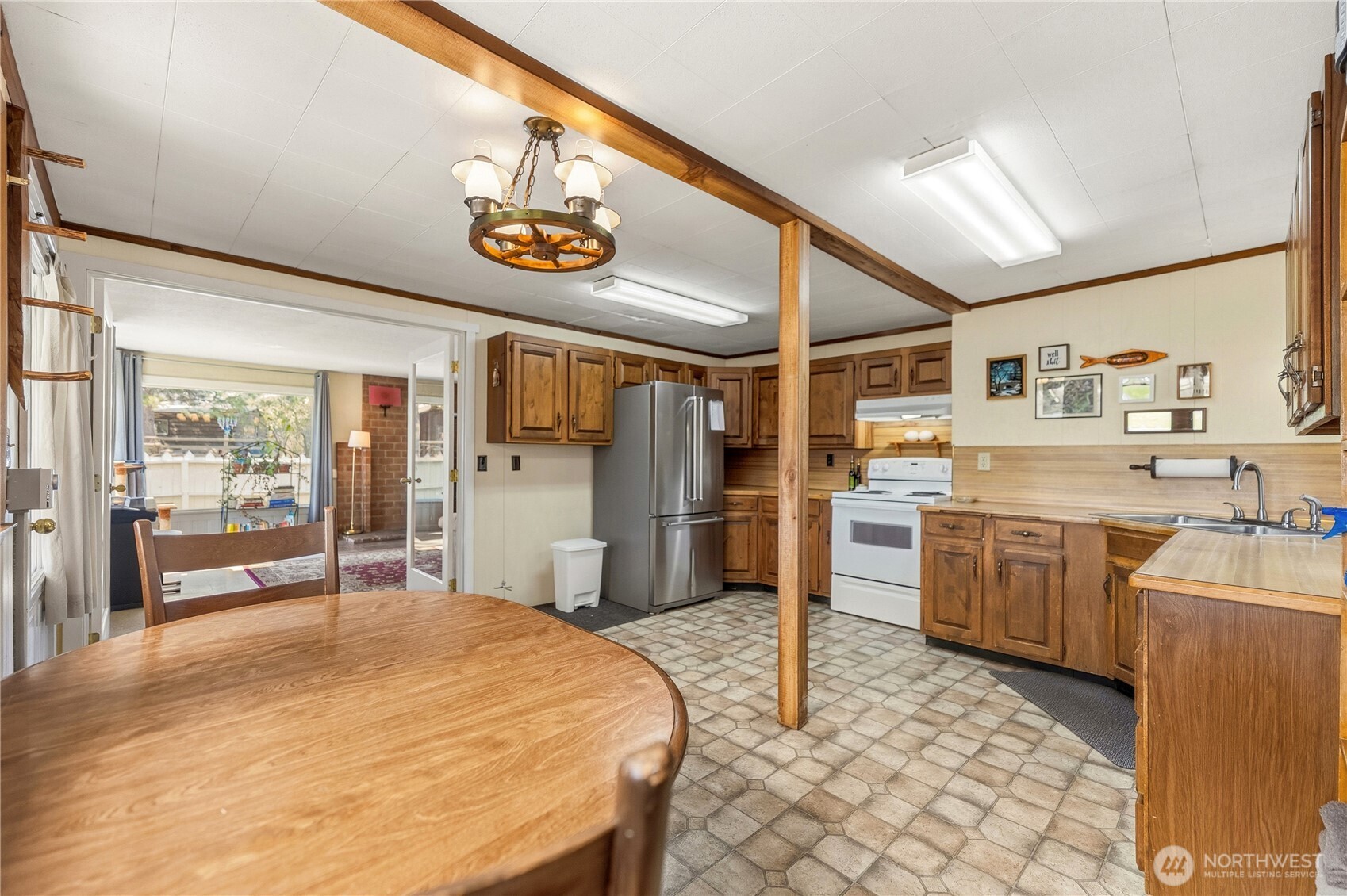 274 Corral Street Winthrop, WA 98862 - Photo 13 of 40