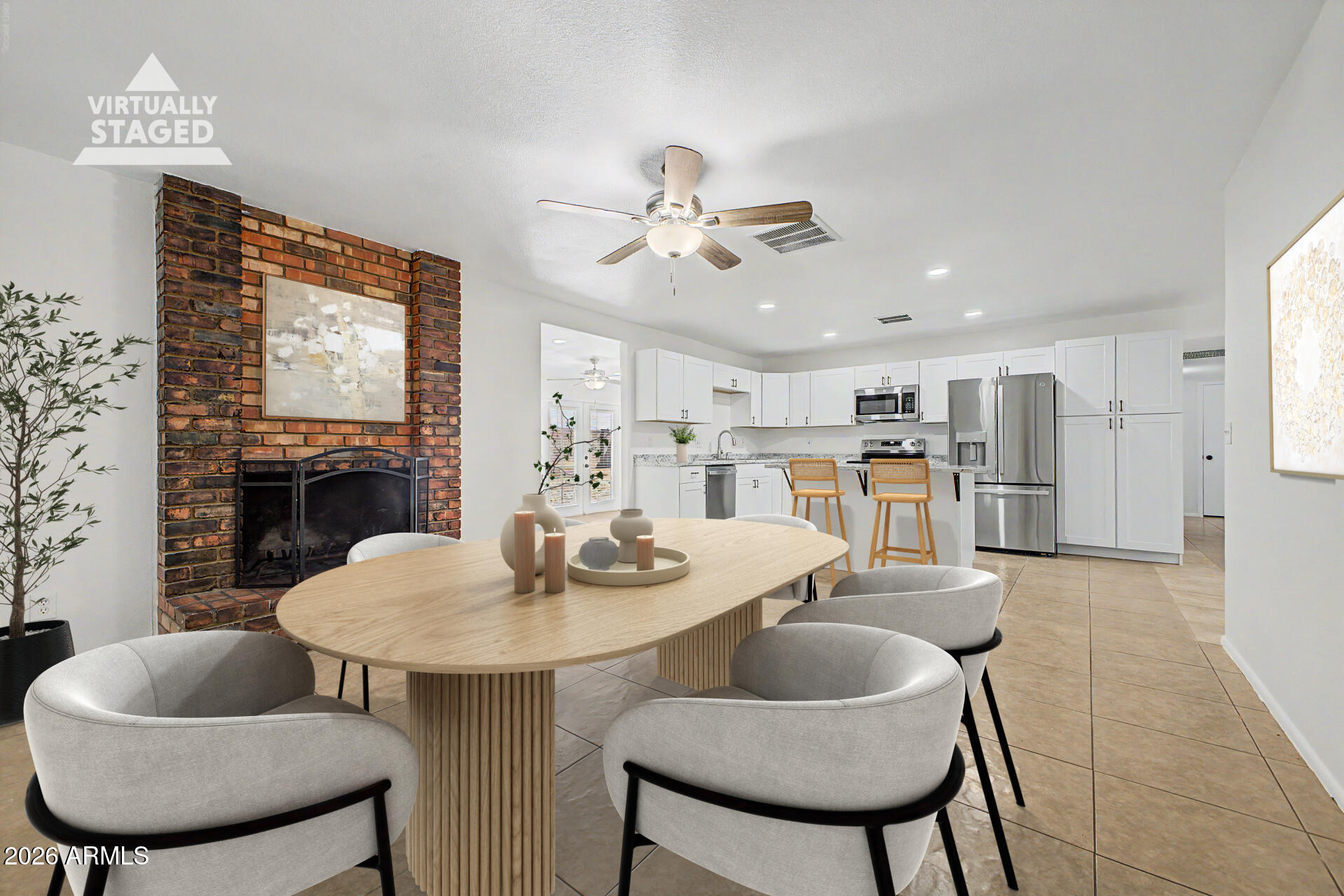 9010 West Griswold Road Peoria, AZ 85345 - Photo 9 of 35 Dinning or Family Room