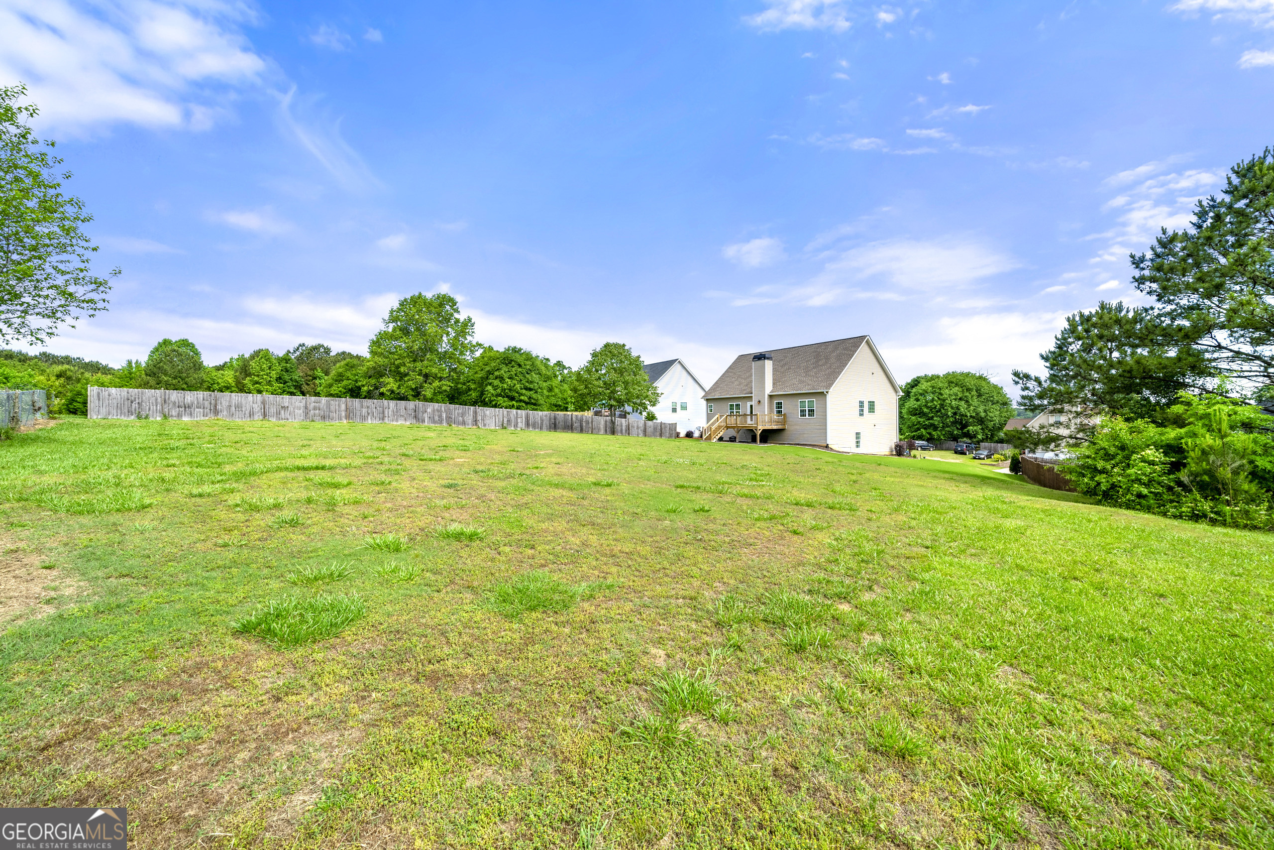 304 Kodiak Road Carrollton, GA 30117 - Photo 5 of 36 a view of a patio with a yard