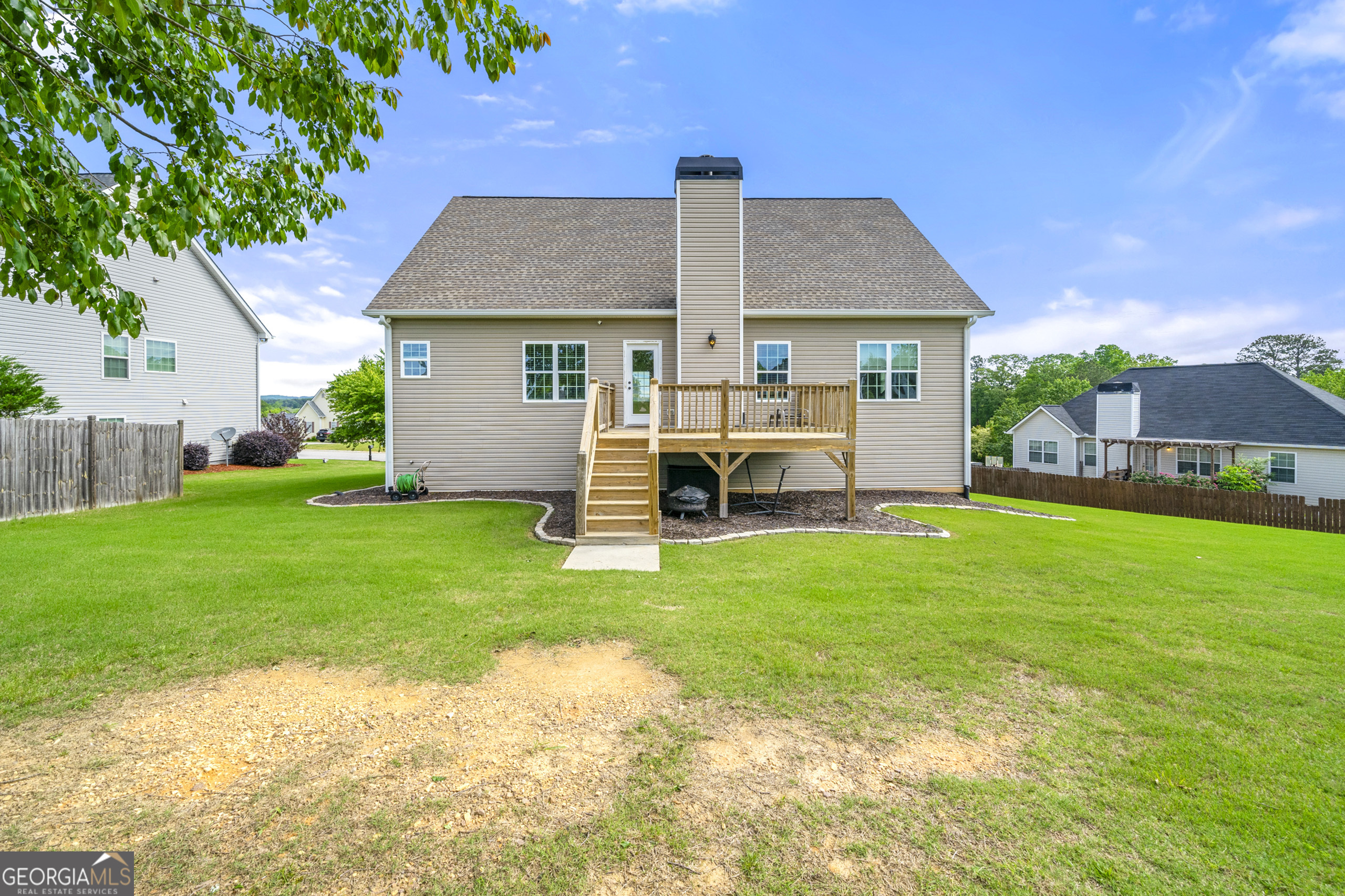 304 Kodiak Road Carrollton, GA 30117 - Photo 7 of 36 a front view of house with yard and trees