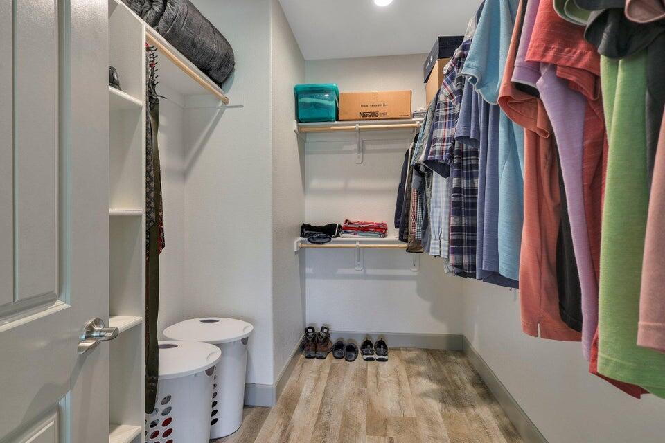 4724 Squirrel Run Court Redding, CA 96002 - Photo 12 of 28 Walk in Closet