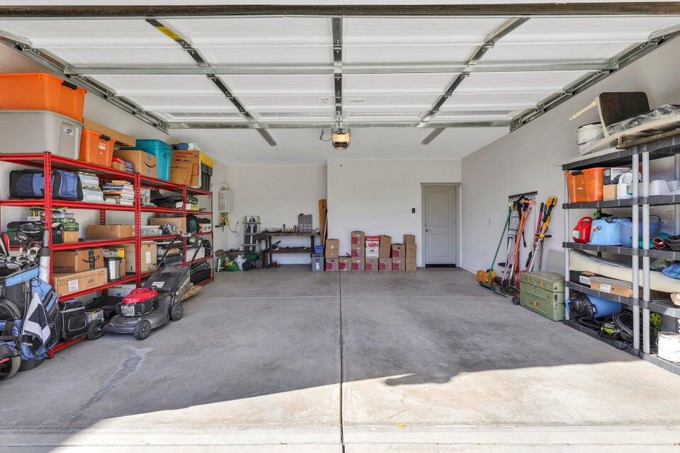 4724 Squirrel Run Court Redding, CA 96002 - Photo 21 of 28 Garage