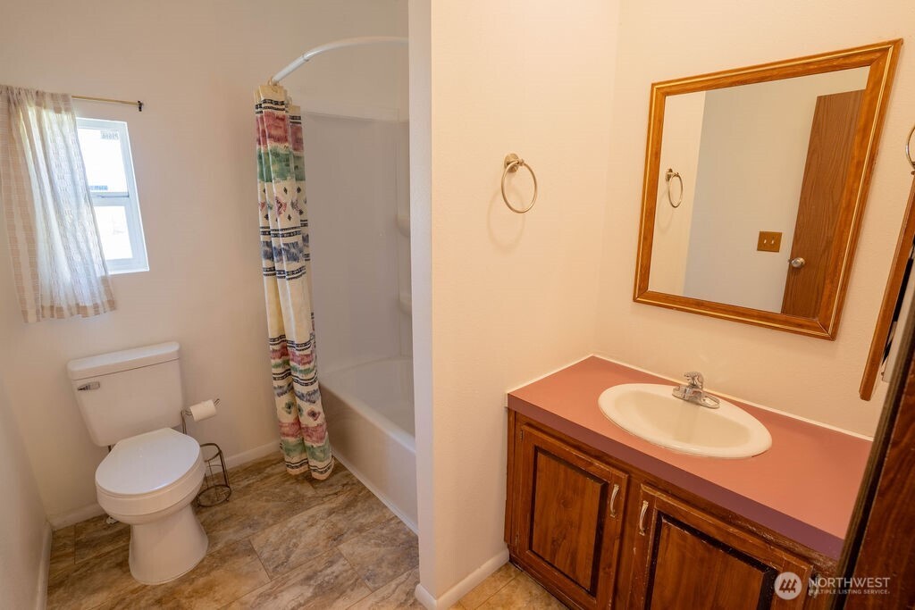 7826 Bouldercrest Road Northeast Moses Lake, WA 98837 - Photo 9 of 32 Gallery Image 9