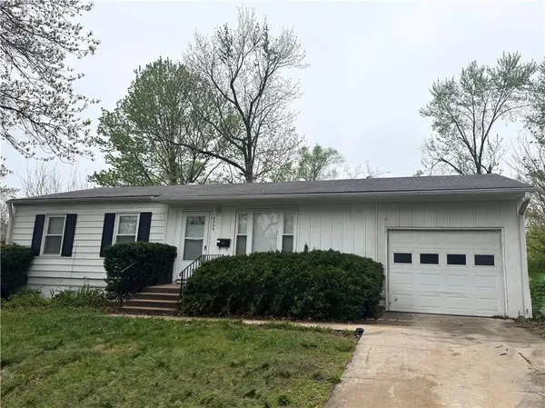 $139,900 | 9306 Lewis Avenue, Kansas City, MO 64138