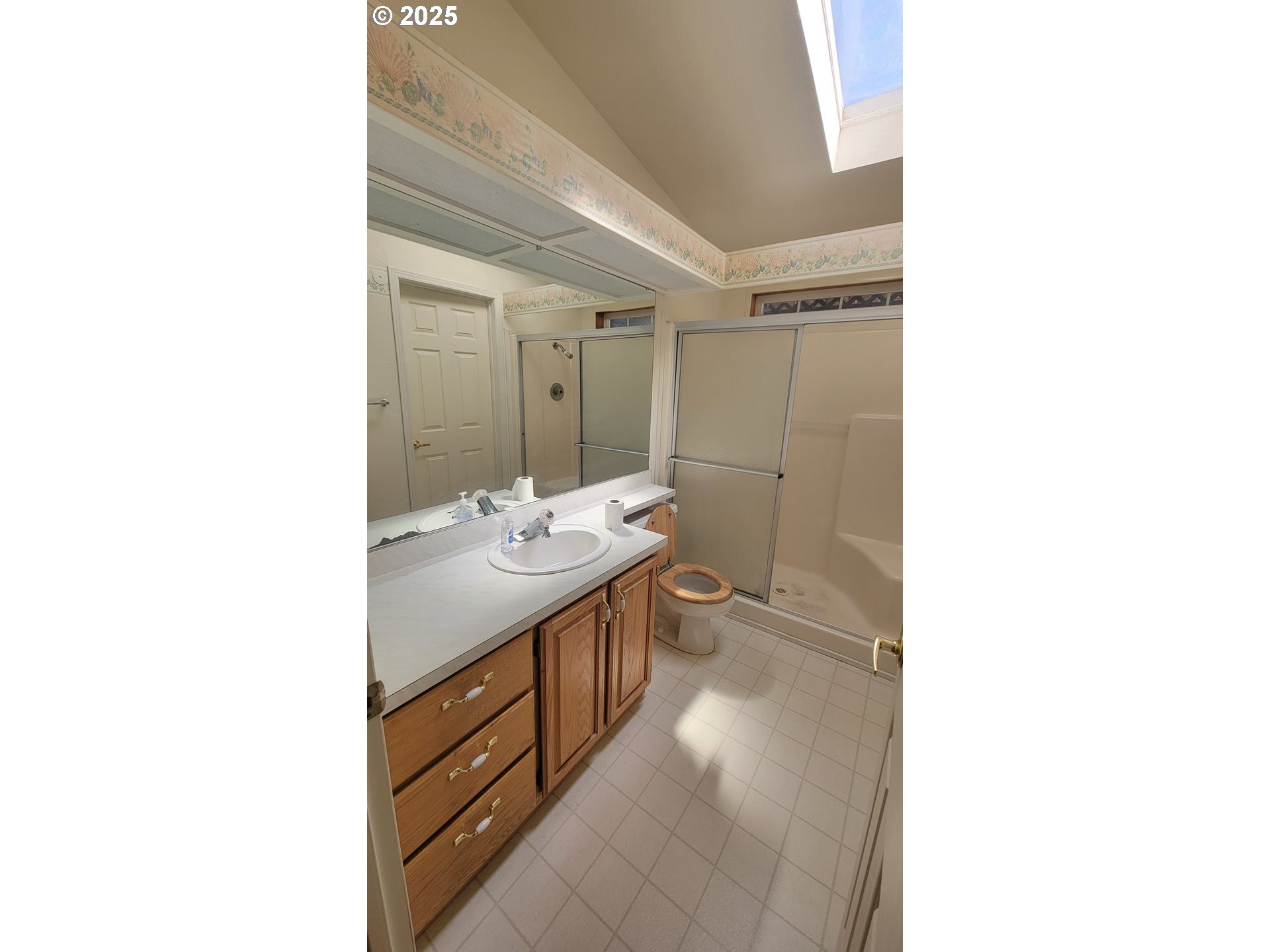 193 Clark Street Myrtle Creek, OR 97457 - Photo 11 of 31 a bathroom with a sink and a mirror