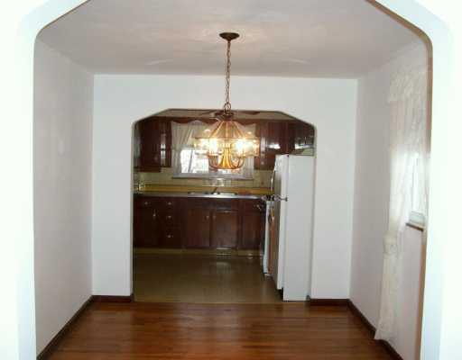 207 Hester Avenue McKees Rocks, PA 15136 - Photo 5 of 8