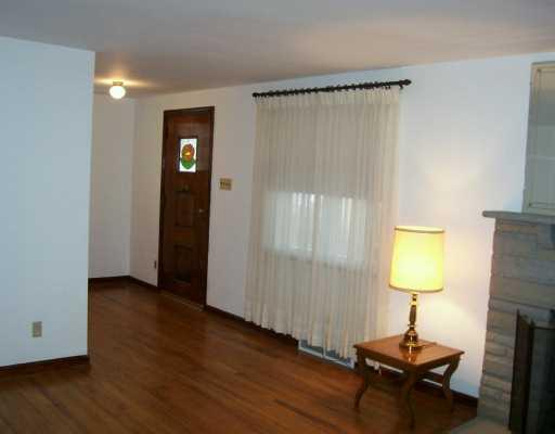 207 Hester Avenue McKees Rocks, PA 15136 - Photo 6 of 8