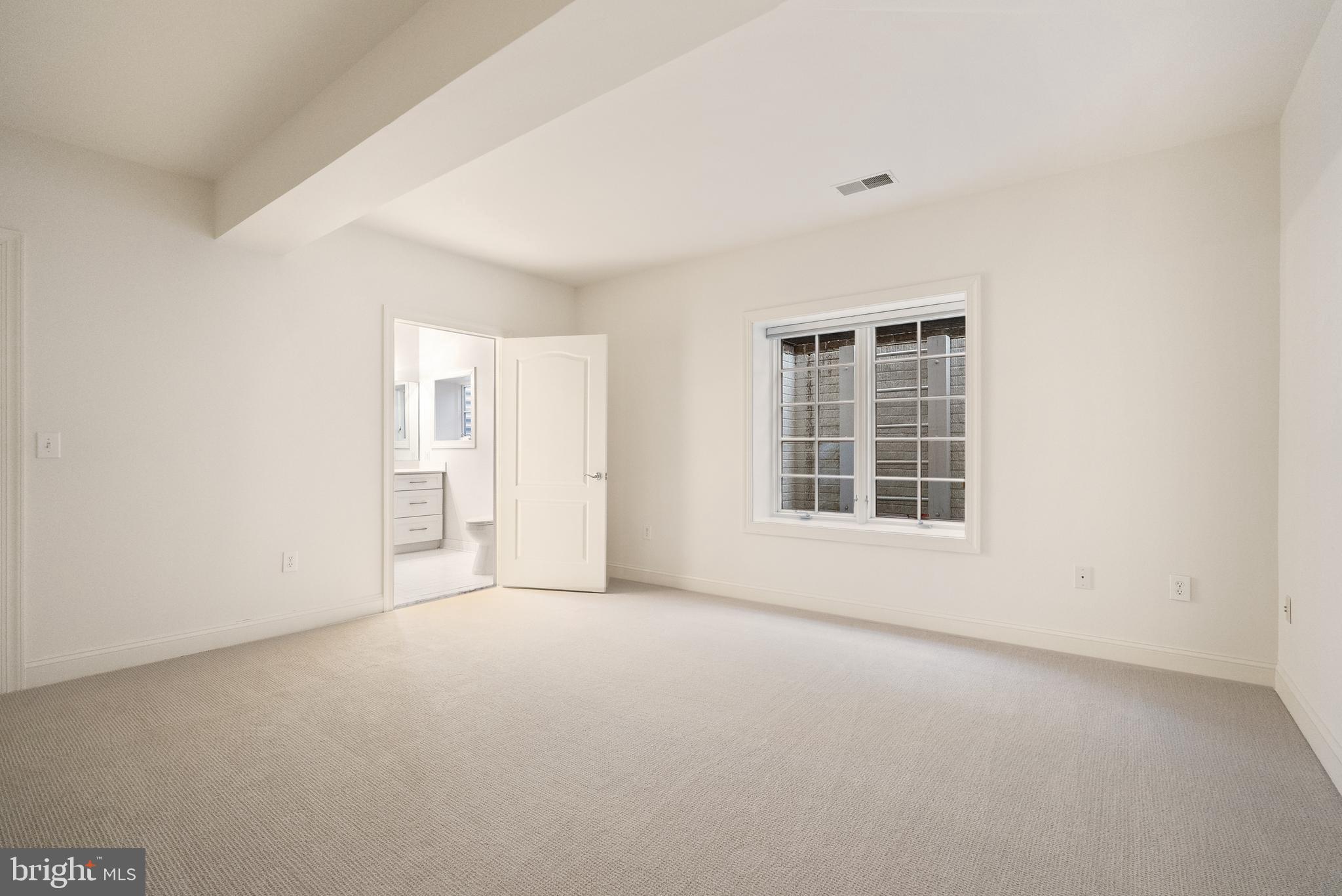 7440 Old Maple Square McLean, VA 22102 - Photo 33 of 43