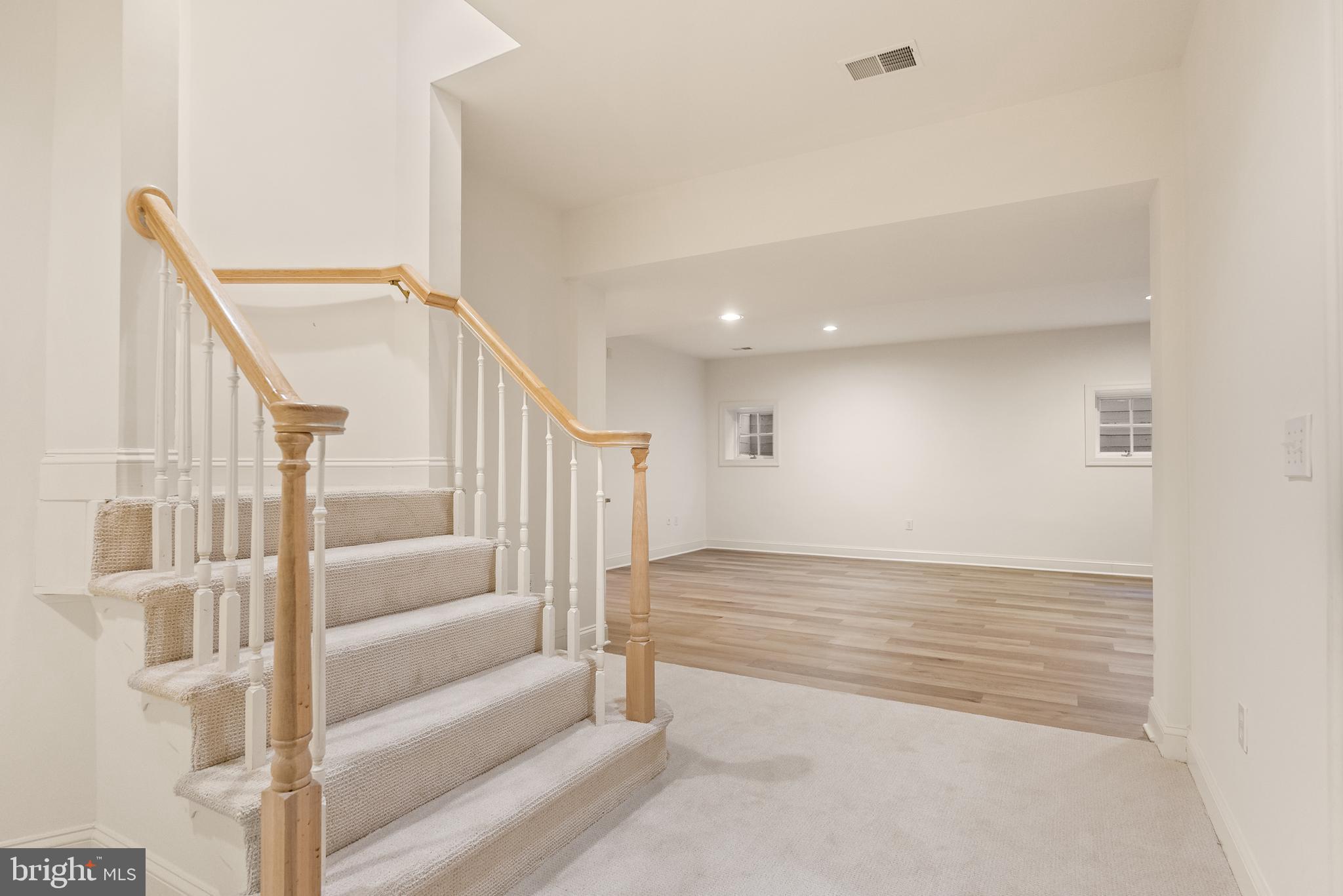 7440 Old Maple Square McLean, VA 22102 - Photo 34 of 43