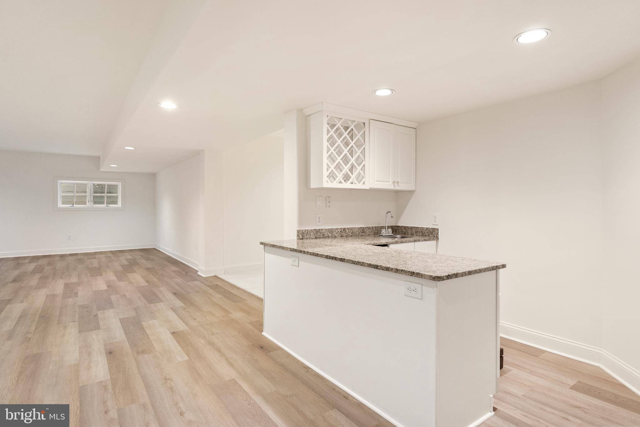 7440 Old Maple Square McLean, VA 22102 - Photo 35 of 43