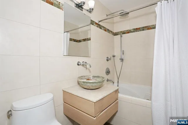 $495,000 | 7855 Boulevard East, Unit 11E, North Bergen, NJ 07047