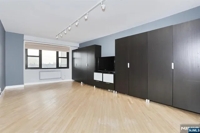 $495,000 | 7855 Boulevard East, Unit 11E, North Bergen, NJ 07047