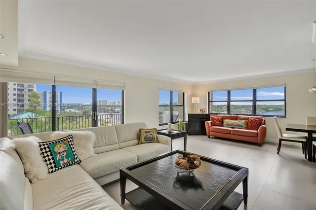 $595,000 | 1201 South Ocean Drive, Unit 611N, Hollywood, FL 33019