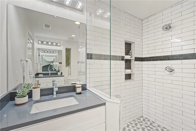 $1,350,000 | 4705 Louis Avenue, Unit A & B, Austin, TX 78721