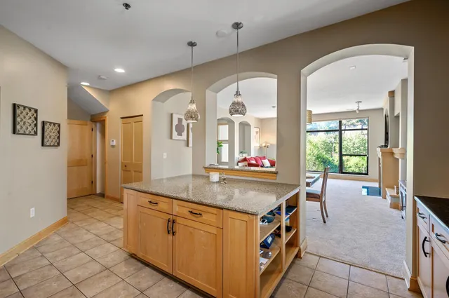 $385,000 | 290 Spring Street, St. Paul, MN 55102